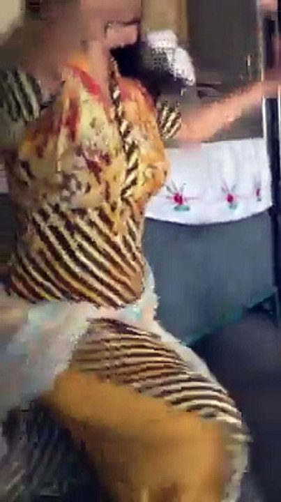 desi mujra performance vid