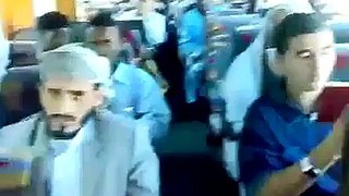 HafizzOn ki Mehfil in bus