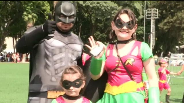 Superhéroes disfrazados baten record en Brasil