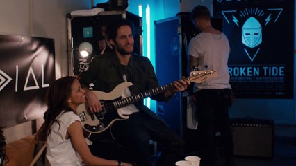 Guitar Hero Live - Official Reveal Trailer - PS4, PS3 (Official Trailer)