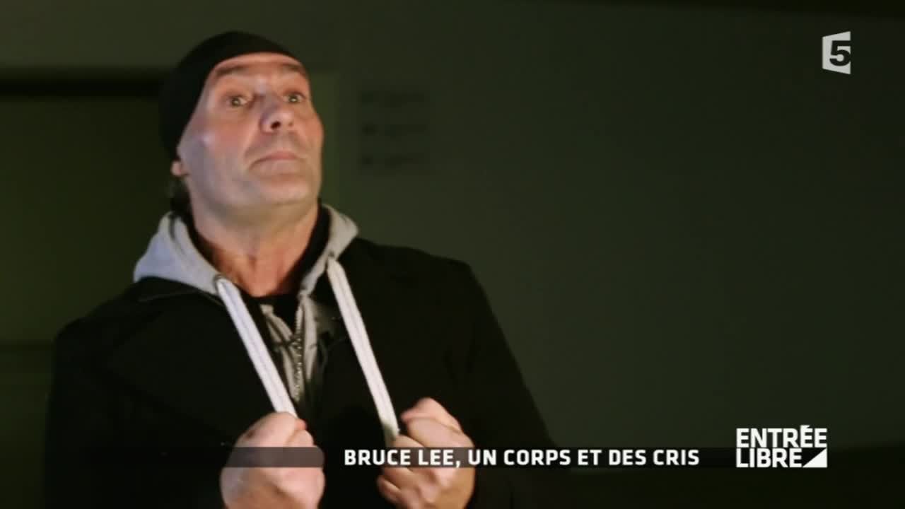 Bruce Lee, un corps et des cris