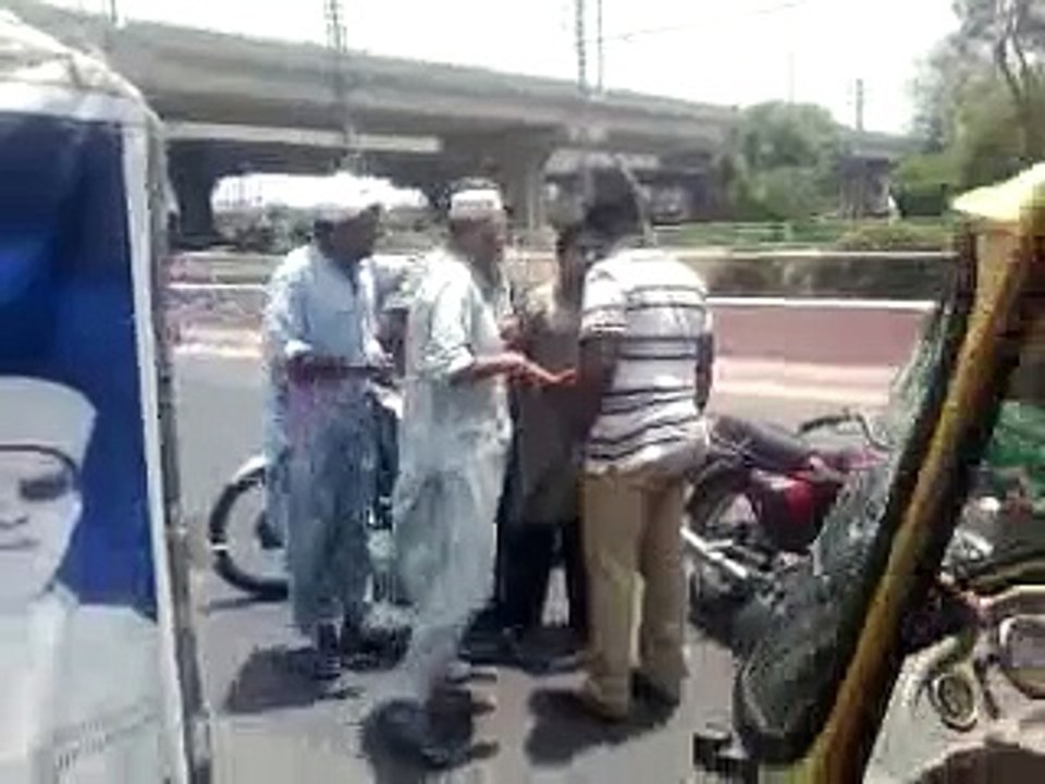 funny clip muslim town road, lahore