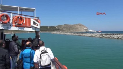 Çanakkale Gökçeada' da Karaya Oturan Feribottaki 188 Yolcu Kurtarıldı -4