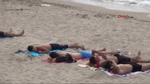 Kuşadası'nda Plajlar Hareketlendi