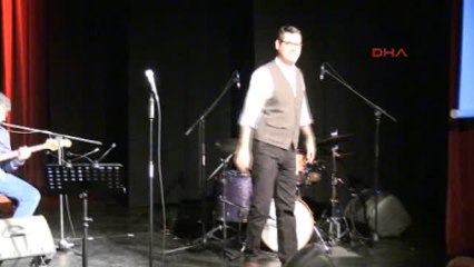 1aykırı Kumpanya Almanya'da Ayakta Alkışlandı