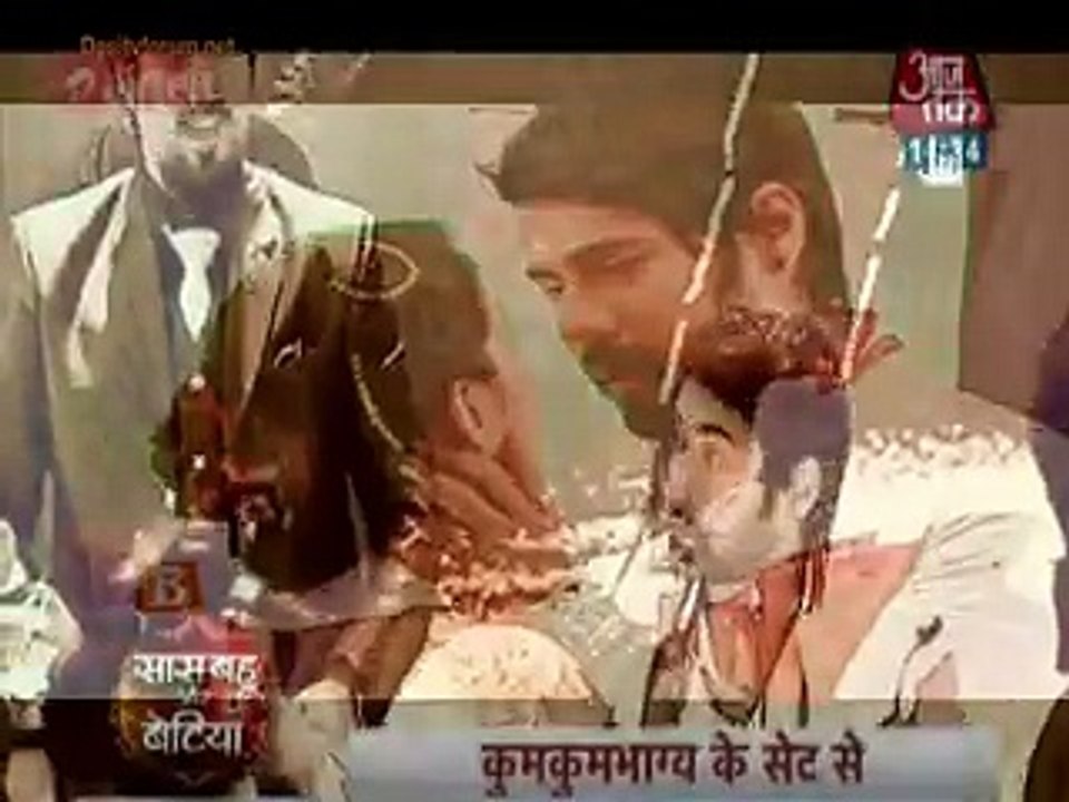 Kumkum Bhagya Abhi Pragya Ka Hot CHUMA 17th April 2015 (1)