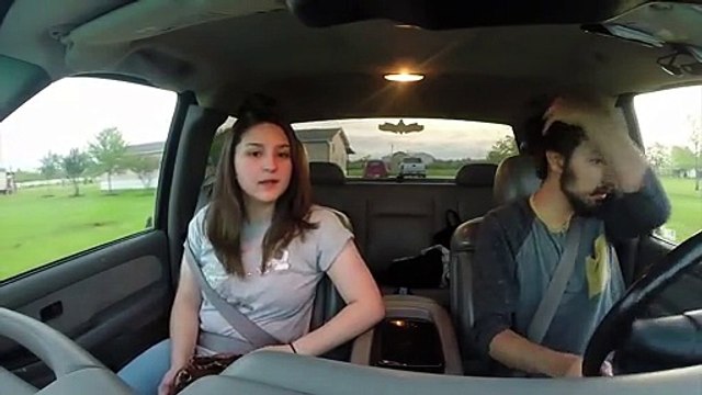 Quand une invitation au bal de promo ne se passe pas comme prévu...