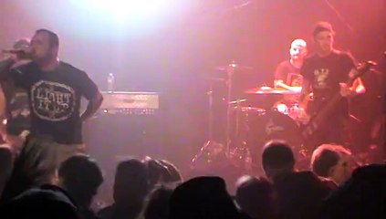 DEFIANCE au Cargö de Caen 18 04 2015 part 1