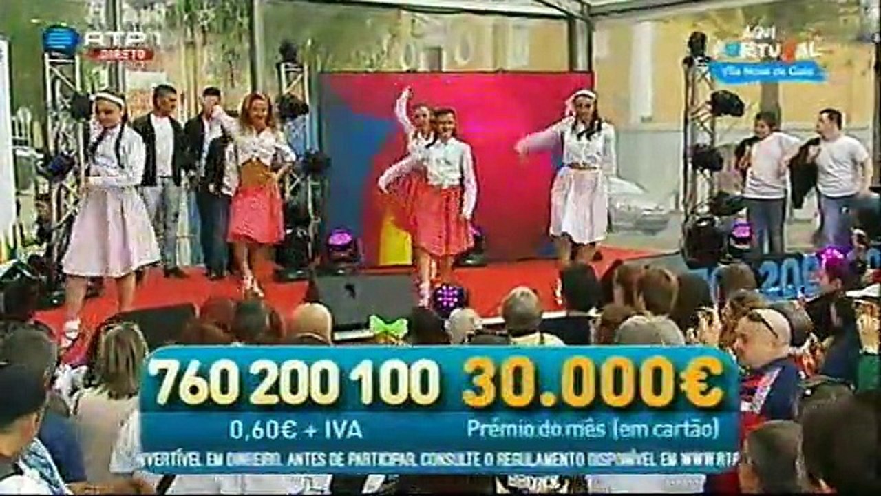 Alunos de Apolo Porto no aqui portugal em vila nova de gaia com o tema - medley rock'n'roll
