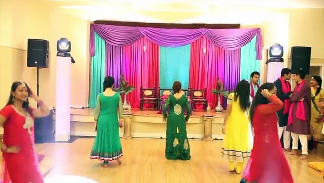 Pakistani Mehndi Dance
