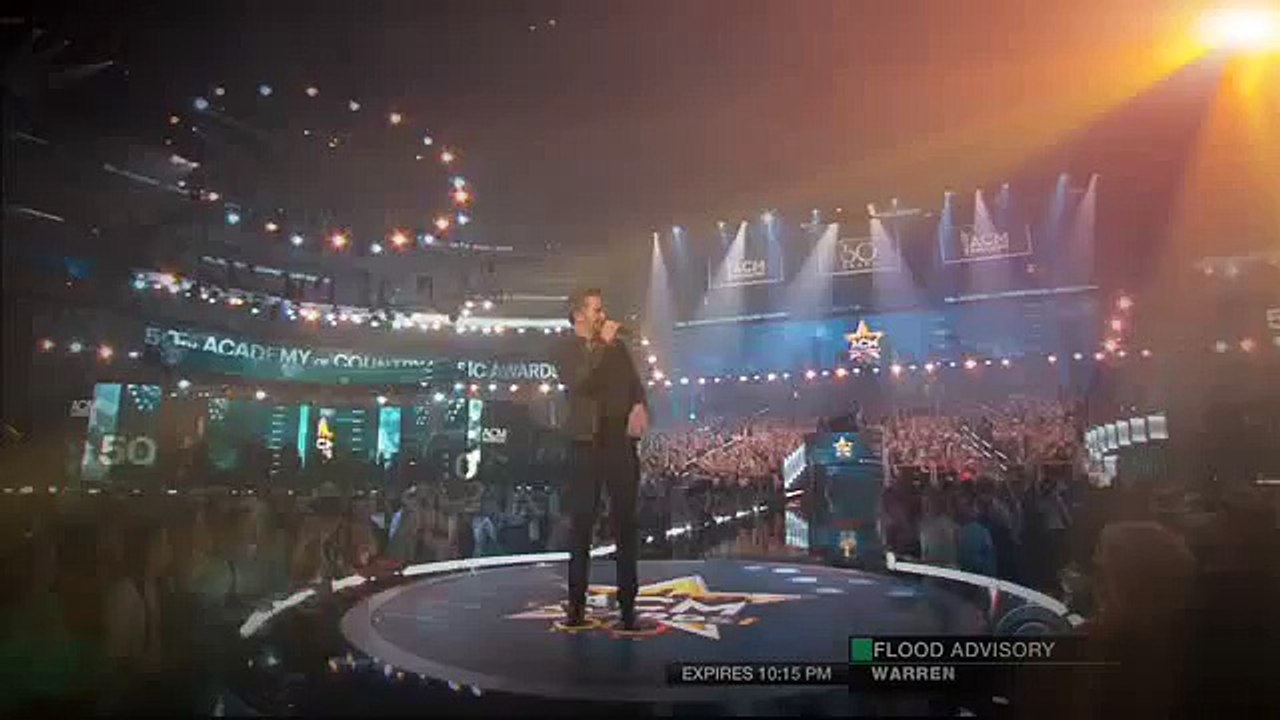 Taylor Swift Wins Milestone Award ACM Awards 2015