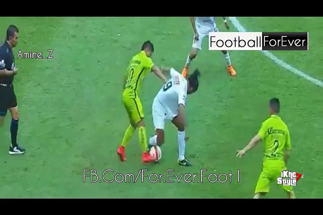 Ronaldinho Amazing Nutmeg vs Club America
