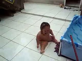 Mysterious Baby/Странный ребенок