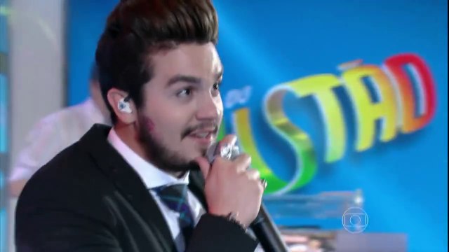 Luan Santana canta 'Te Esperando' no Domigão do Faustão