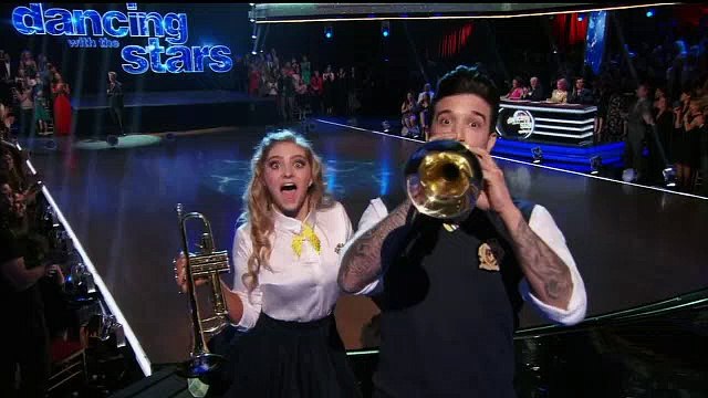 Willow Shields & Mark Ballas - Salsa