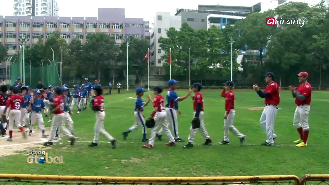 In Israel, a pop-up shopping event was held in downtown Tel Aviv for the city's homeless 이스라엘에서 열린 노숙자들을 위한 이색 기부 행사