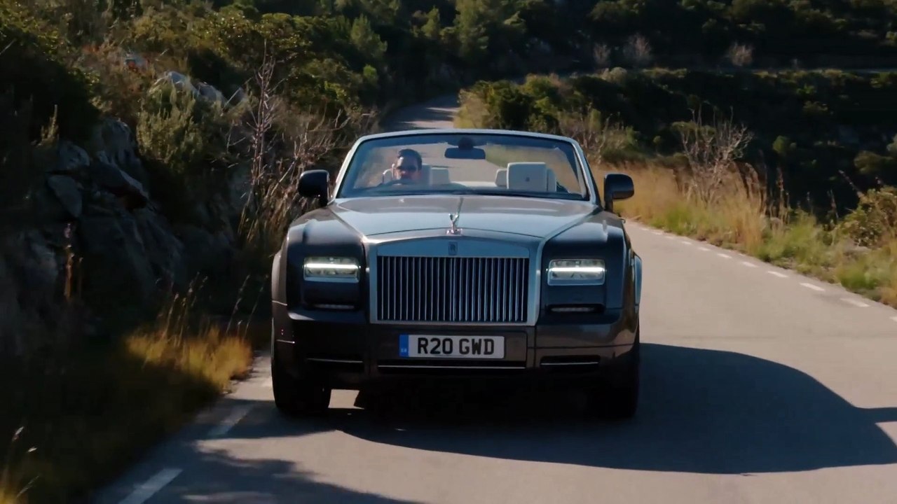 EM MOVIMENTO Rolls-Royce Drophead Coupé 2015
