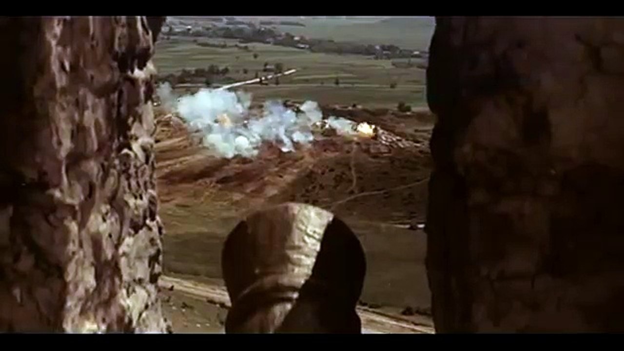 Film Pan Wołodyjowski i samochód w tle planu.mpg