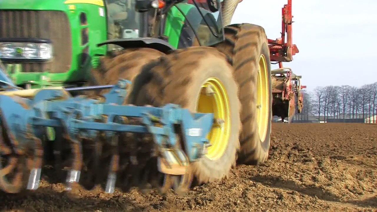 Semis de féveroles avec John Deere