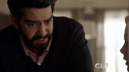 iZombie - Virtual Reality Bites Clip (S1E6 Promo - Full HD)