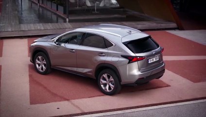 2015 Lexus NX300h in Silber Überblick Trailer - Video Dailymotion