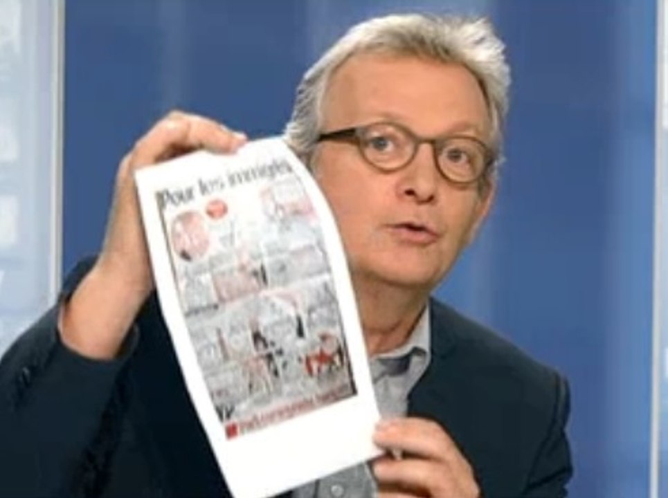 «Ces déclarations étaient inappropriées» maintient Pierre Laurent, un tract du PCF à la main