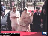 Dunya News - Begum Kulsoom Nawaz welcomes Peng Liyuan at Parliament House