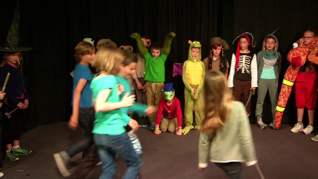 Camion des mots - Classe de CE2/ CM1 Ecole primaire de Velleron (84)