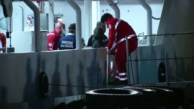 Naufrage de migrants en Méditerranée : 800 morts, le capitaine du navire arrêté