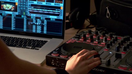 PITCH PERFECT 2 : cups song