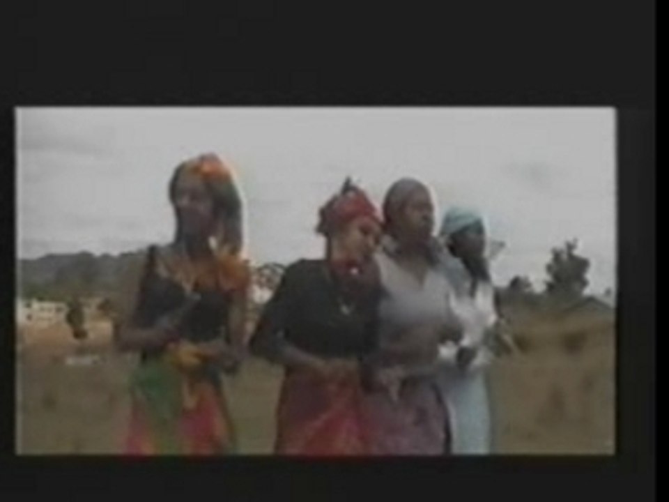 Salegy malagasy tsisy idiran mahaleo