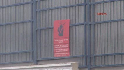 Diyarbakır'da Belediye İstedi, Yolun Genişlemesi İçin Asker Duvarı Geri Çekti