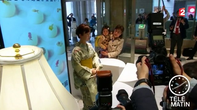 Japon : un robot androïde comme hôtesse d'accueil