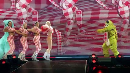 Miley Cyrus - Bangerz DVD Trailer