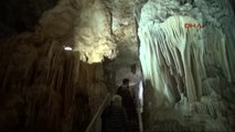 Mersin Çobanın Keşfettiği Yeraltındaki Pamukkale'ye Ziyaretçi Akını