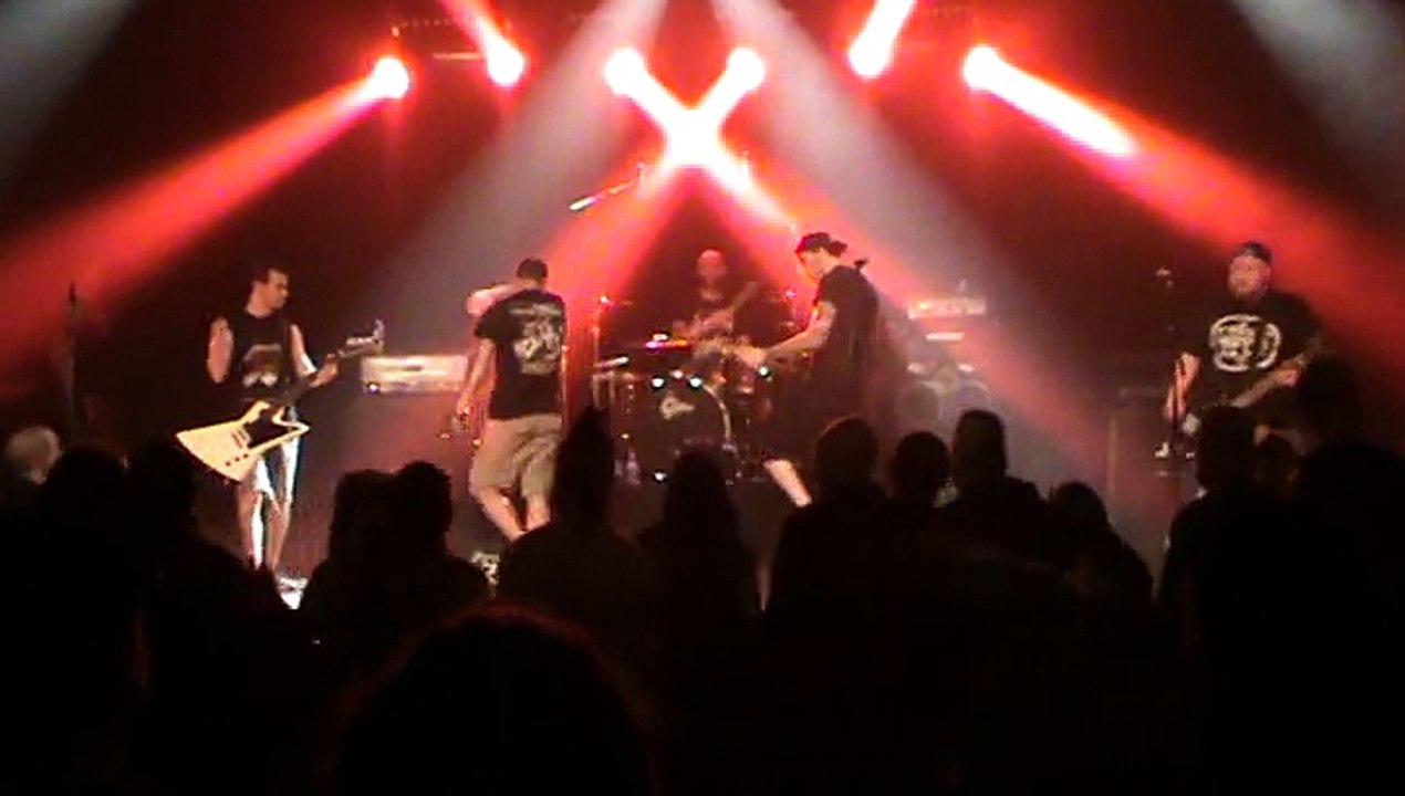 DEFIANCE au Cargö de Caen 18 04 2015 part 2