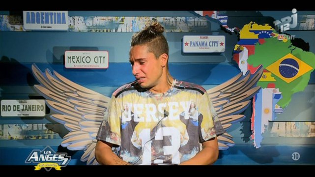 Les Anges 7 : Eddy fond en larmes - ZAPPING PEOPLE DU 21/04/2015