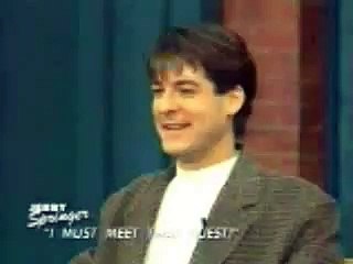 Big Lady Does Splits