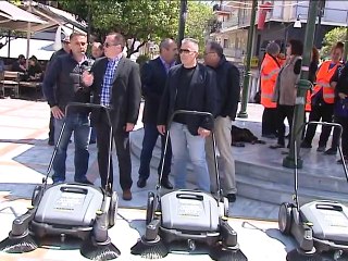 Μηχανήματα-σκούπες καθαρισμού του δήμου Λαμίας