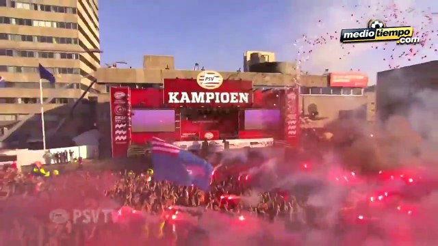 PSV y Guardado festejaron título con gran recorrido