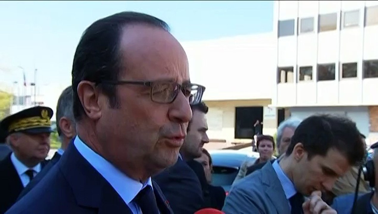 François Hollande : "Nous lutterons contre ces trafiquants qui se financent sur la misère du monde"