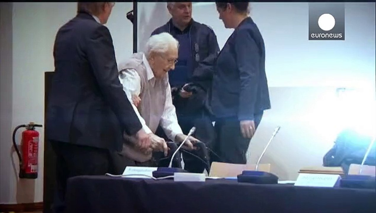 Німеччина: 93-річний "бухгалтер Аушвіца" постав перед судом