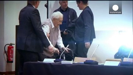 Holocaust-Prozess in Lüneburg: 93-jähriger Gröning legt Geständnis ab