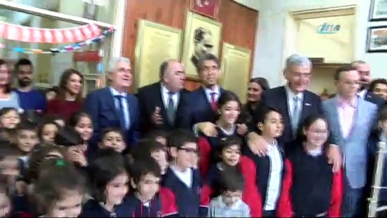 Bakan’la tokalaşan öğrenci bakın ne dedi ?