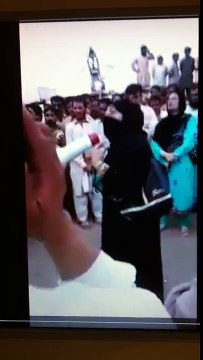 PTI Face In KPK - Lady Teacher Protesting Against Imran Khan