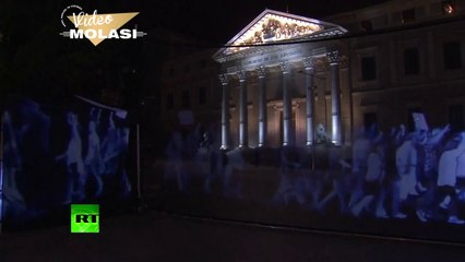 HOLOGRAM PROTESTORS - SPAIN