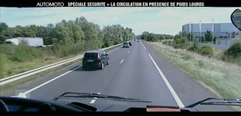 Automoto, spéciale sécurité : la circulation en présence de poids lourds