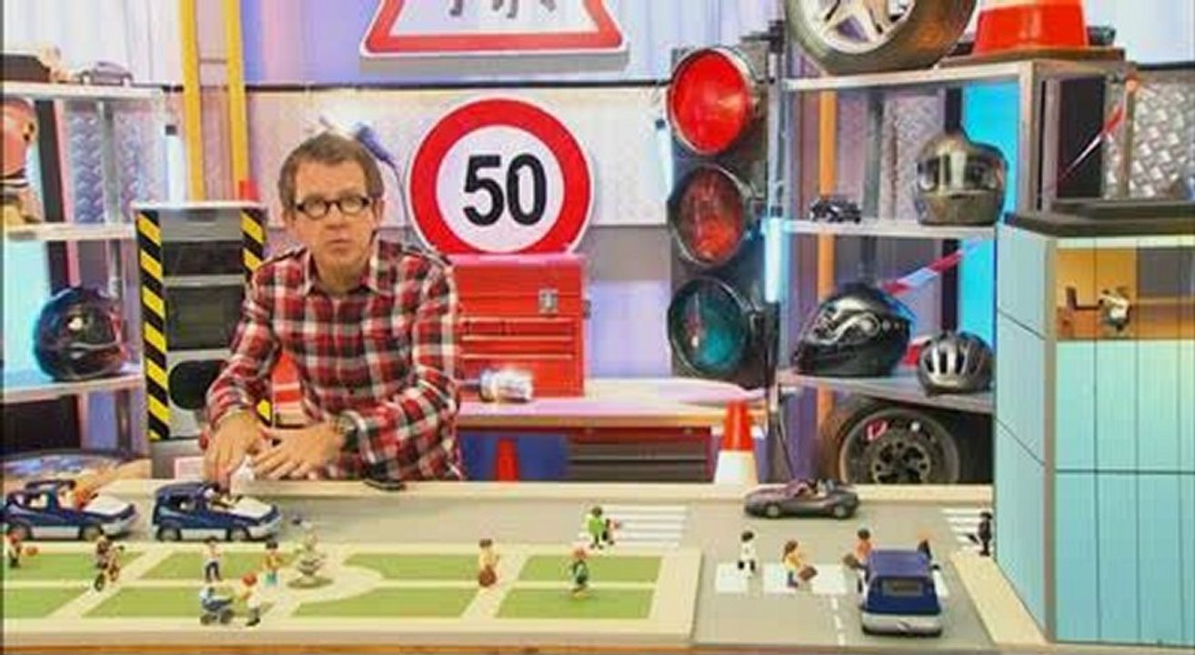 C'est Pas Sorcier : téléphoner avec un kit mains libres