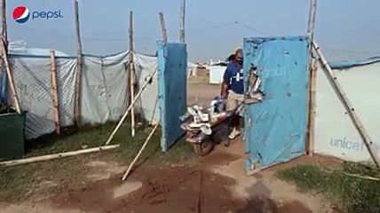 The bottle that turns into a Litre of Light and ‪#‎LightingUpLives‬ in Pak