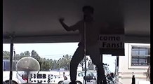Lil D sings 'Hound Dog' at Elvis Week 2007 (video)